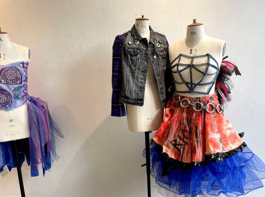 Swansea’s Got Textiles Talent brings together teachers and specialists to share great practice, skills, and knowledge, showcasing the brilliant opportunities there are for careers in Textiles and the wider Surface Pattern field.